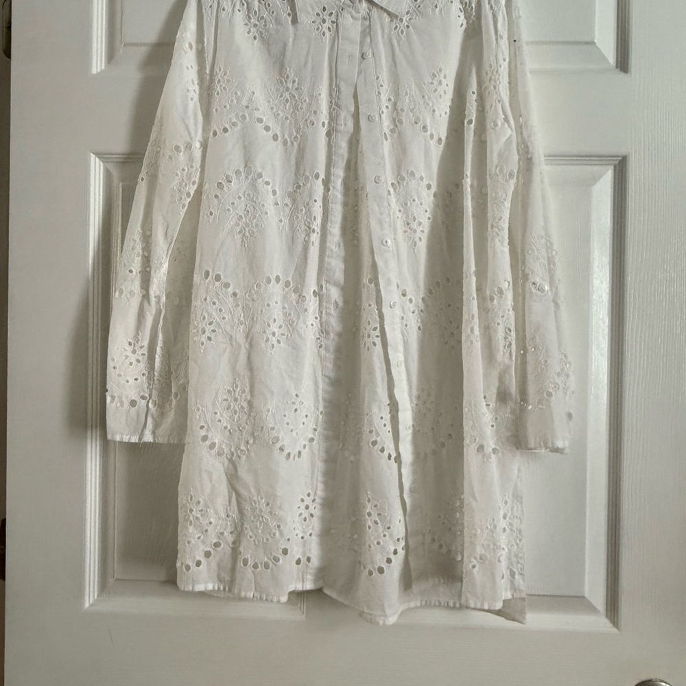 Adiva White Embroidered beach 🏖️ cover up